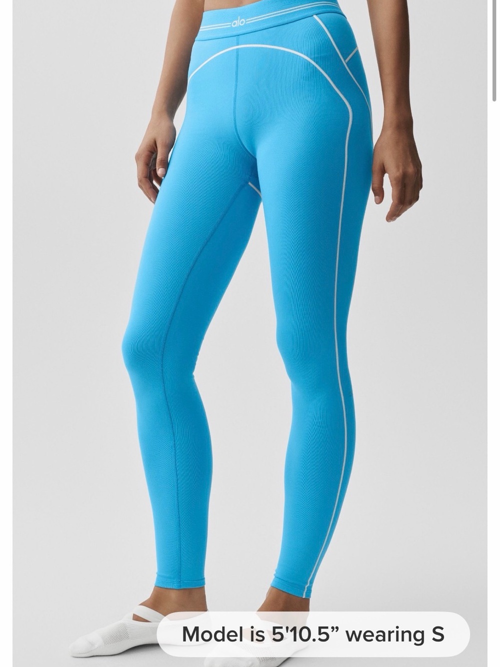 ALO Yoga Heart throb Leggings in NEW RELEASED COLOR Azure!!